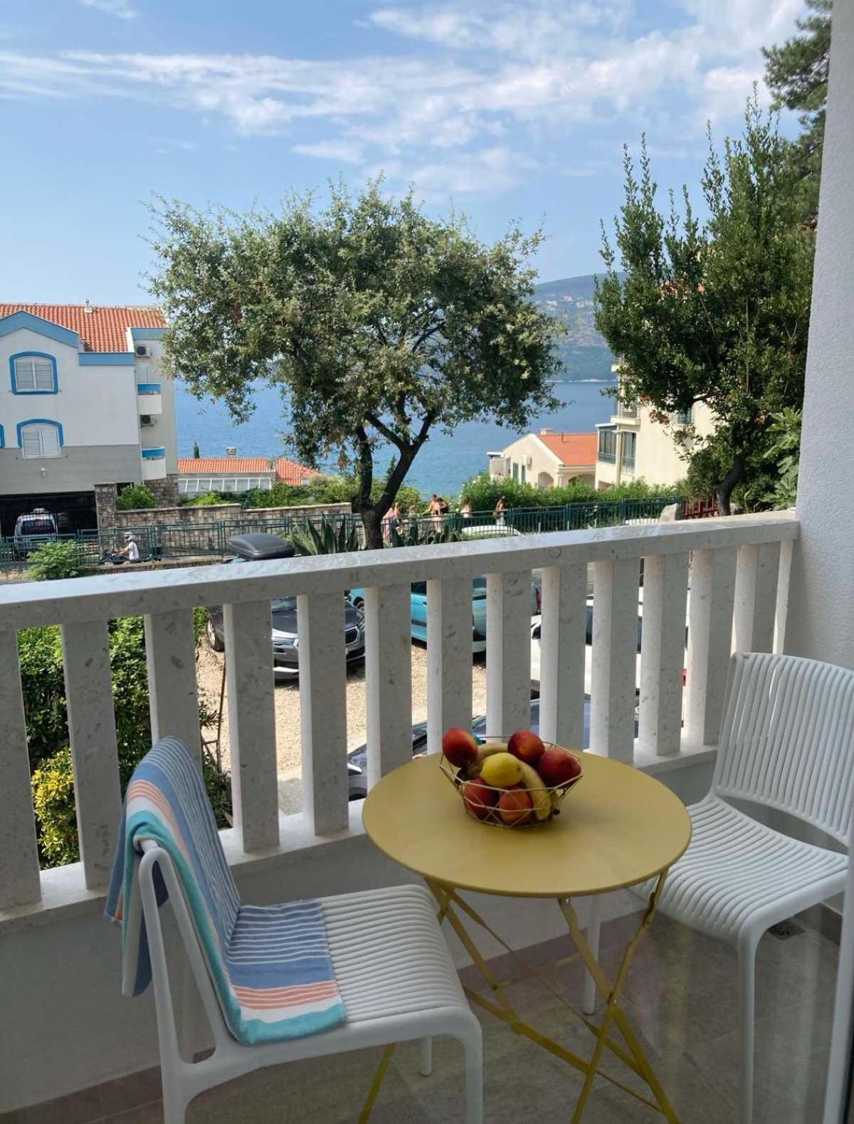 Apartments Milicevic Herceg Novi Esterno foto
